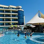 Private 2-bedroom With Pool And Free Parking In Marina Club 4* Pomorie
