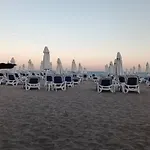 Aparthotel Private 2-bedroom With Pool And Free Parking In Marina Club