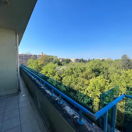 Private 2-bedroom 