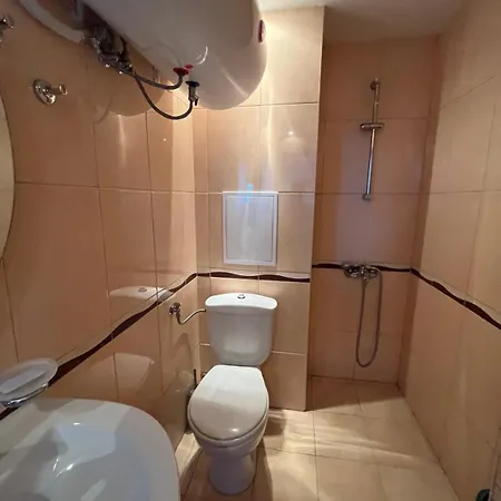 Private 2-bedroom 