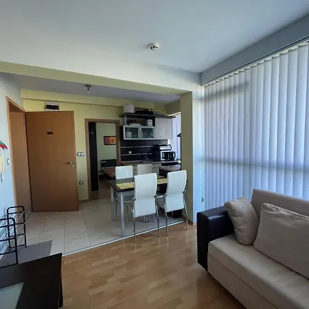 Private 2-bedroom 