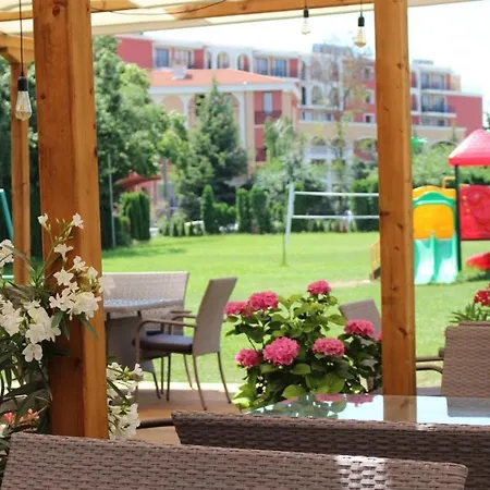 Private 2-bedroom With Pool And Free Parking In Marina Club Aparthotel