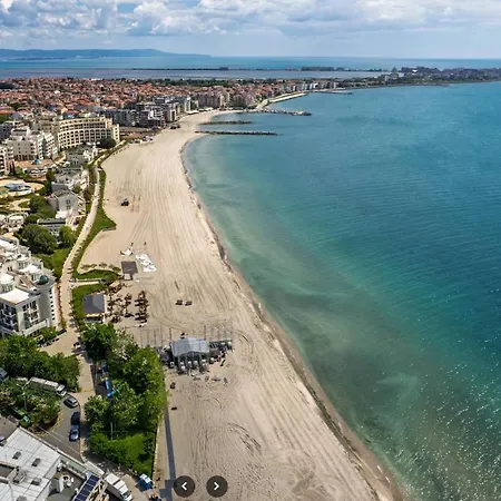 Private 2-bedroom With Pool And Free Parking In Marina Club 4*